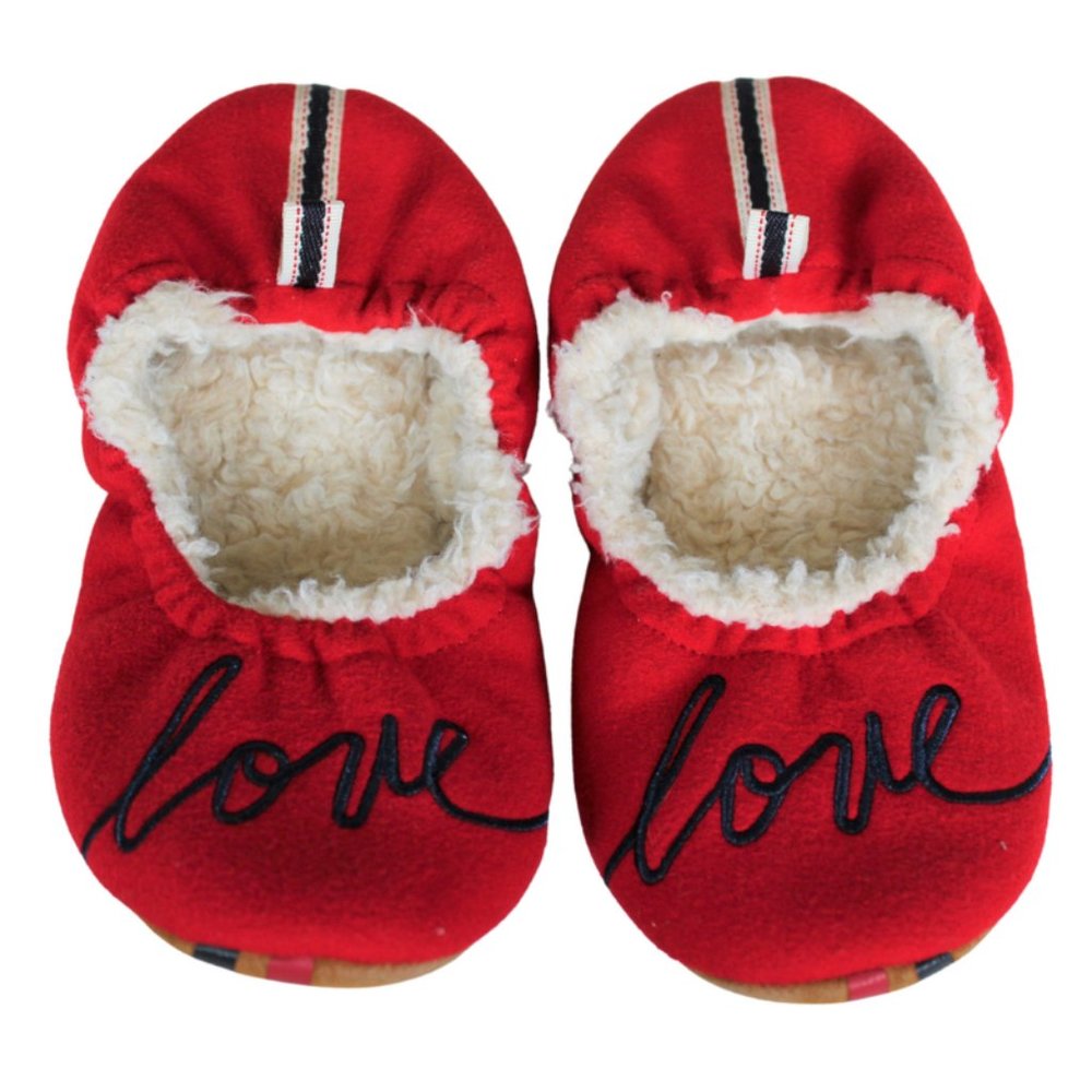 NWOT ED Ellen Degeneres Red "Love" Slippers SZ 5